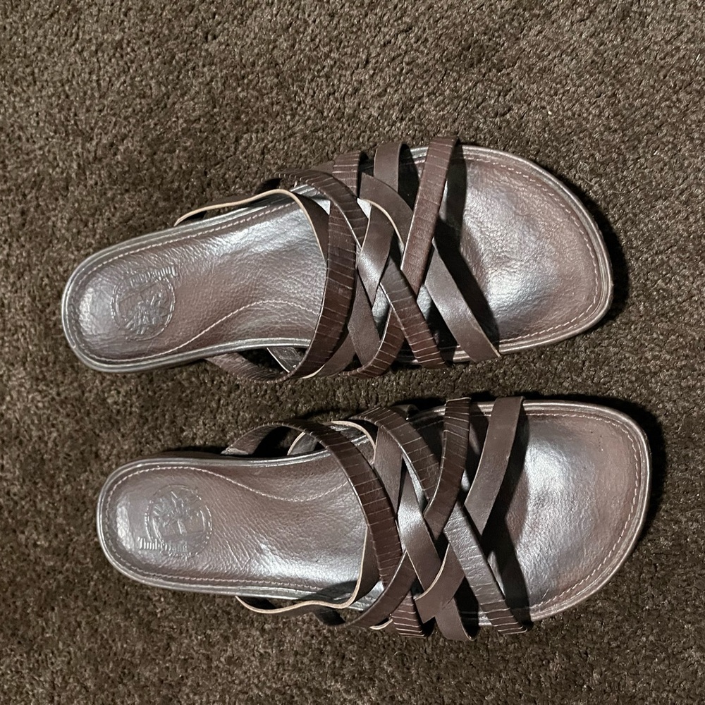 Cut comfy brown pair of timberland sandals 9 1/2 W